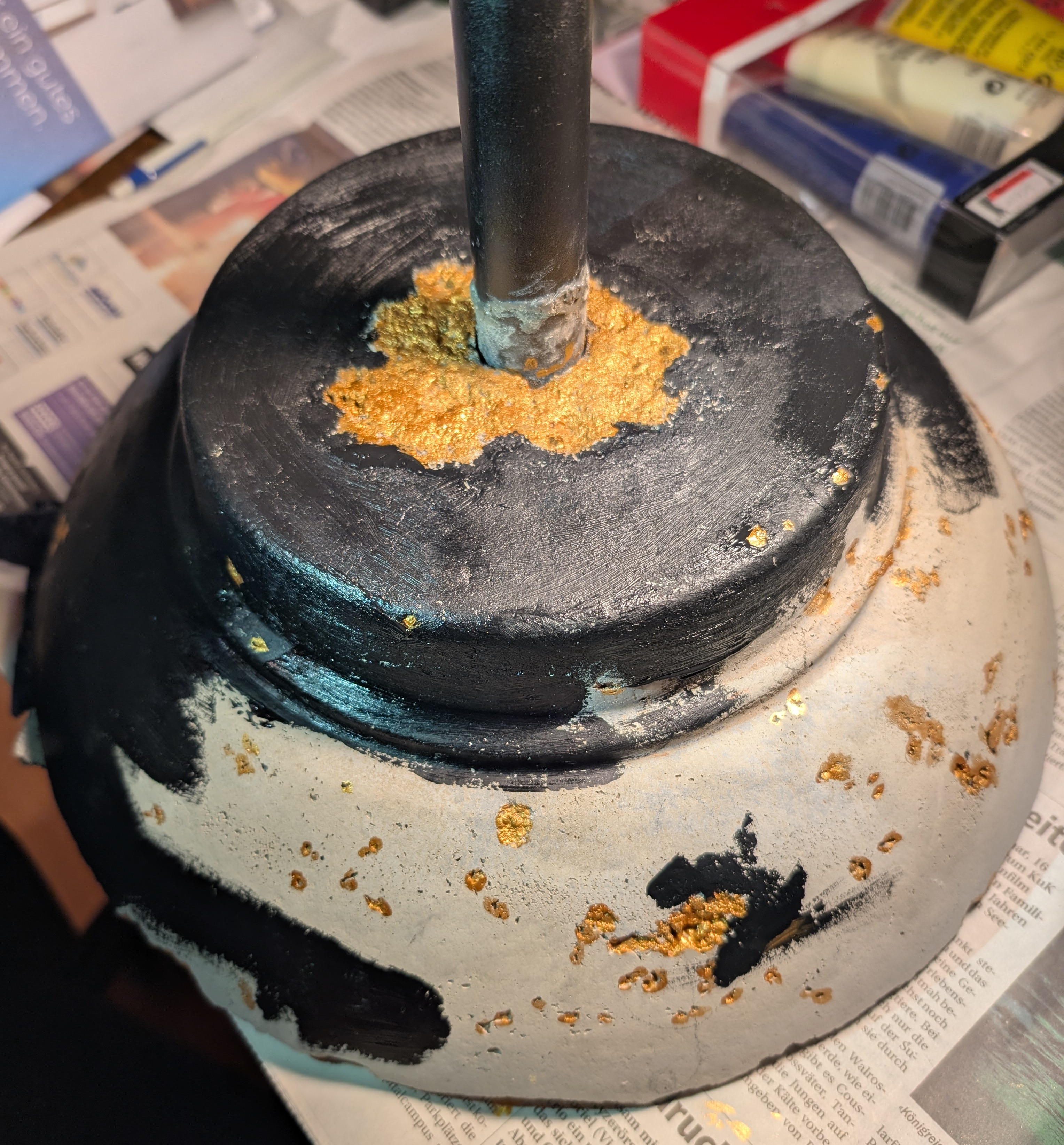 Auftragen der Goldfarbe